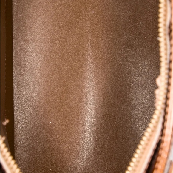 Exclusively for @luxuryforless08! - Picture 7 of 13